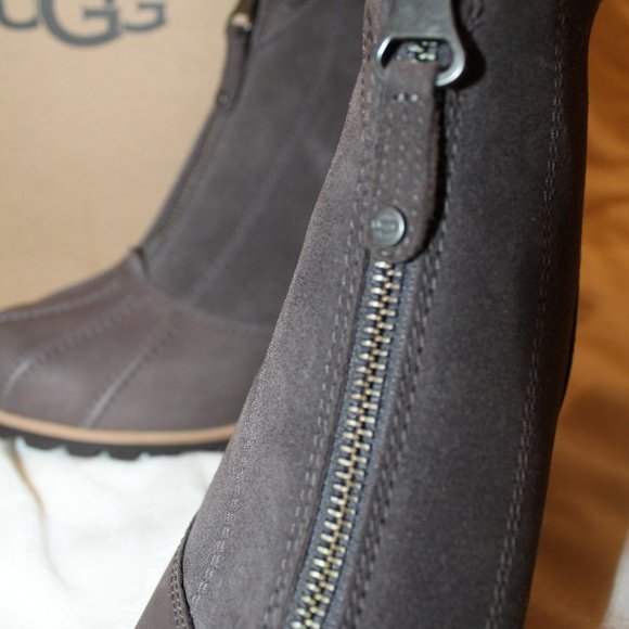 NIB UGG WOMEN'S WEDGE REGGIE SUEDE ZIP UP ANKLE BOOTS - Picture 5 of 8